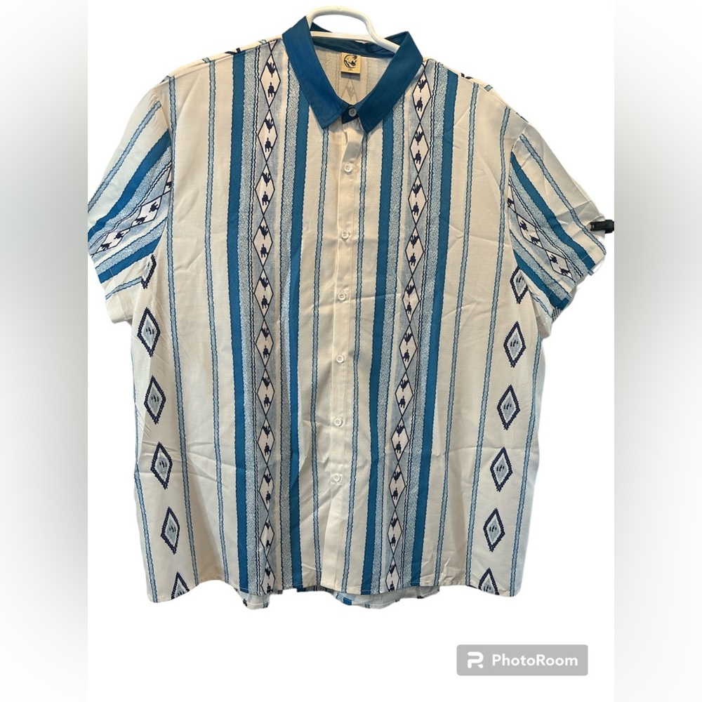 Unique geometric short sleeve button down shirt in 3xl.